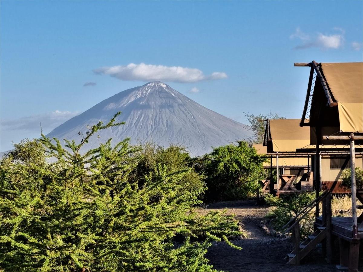 Africa Safari Lake Natron Mtowabaga Extérieur photo